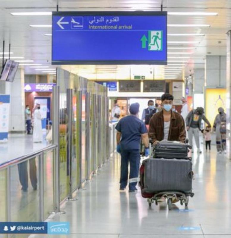 بالصور .. مطار المؤسس يستقبل العائدين من واشنطن