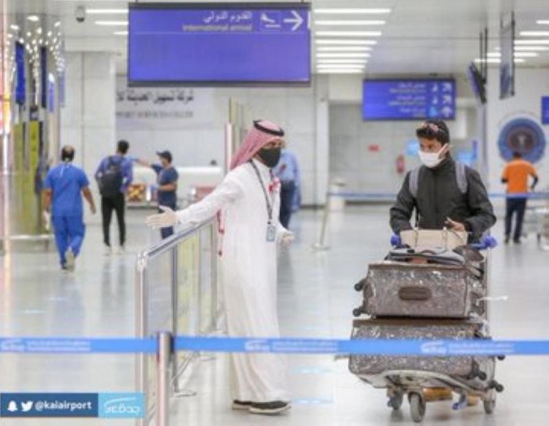 بالصور .. مطار المؤسس يستقبل العائدين من واشنطن