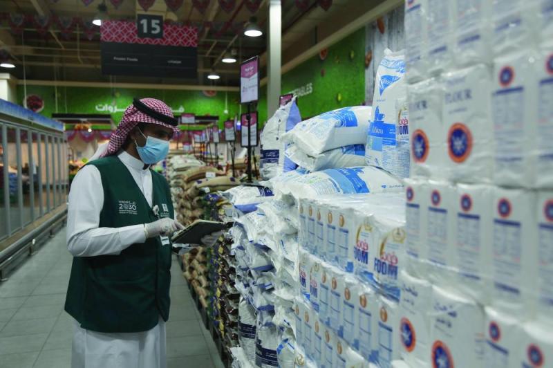 385 جولة رقابية على منشآت الجوف