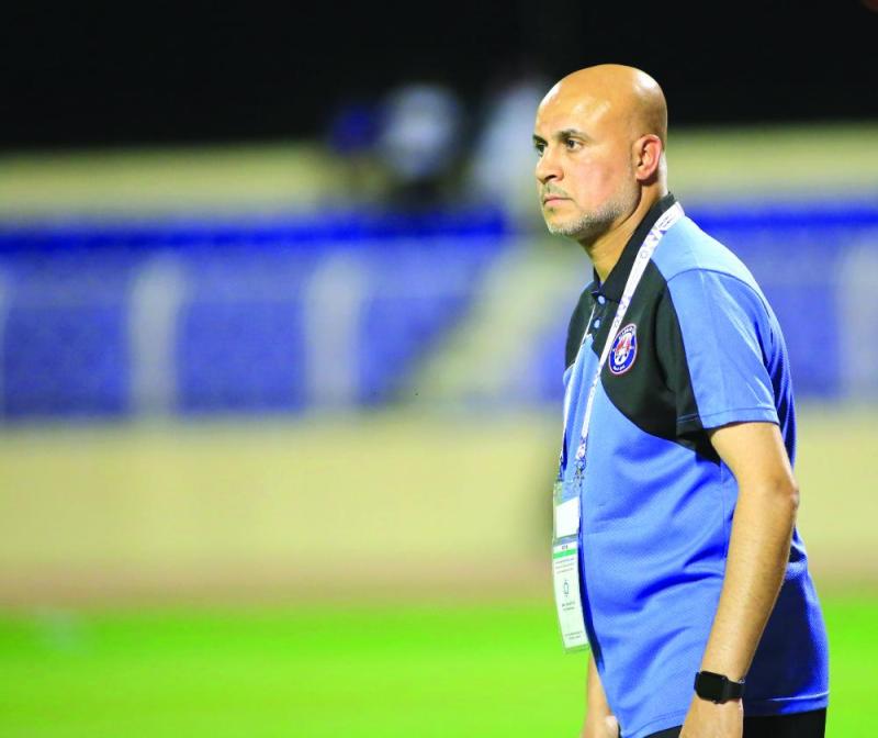 الجنبي يعتذر عن تدريب النجوم