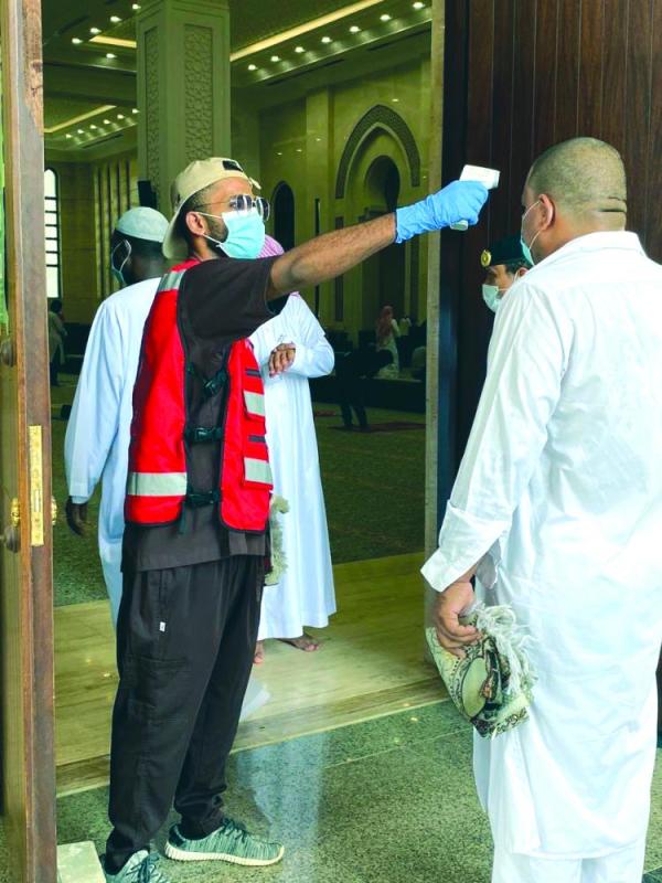 فرق ميدانية لـ«الهلال الأحمر»