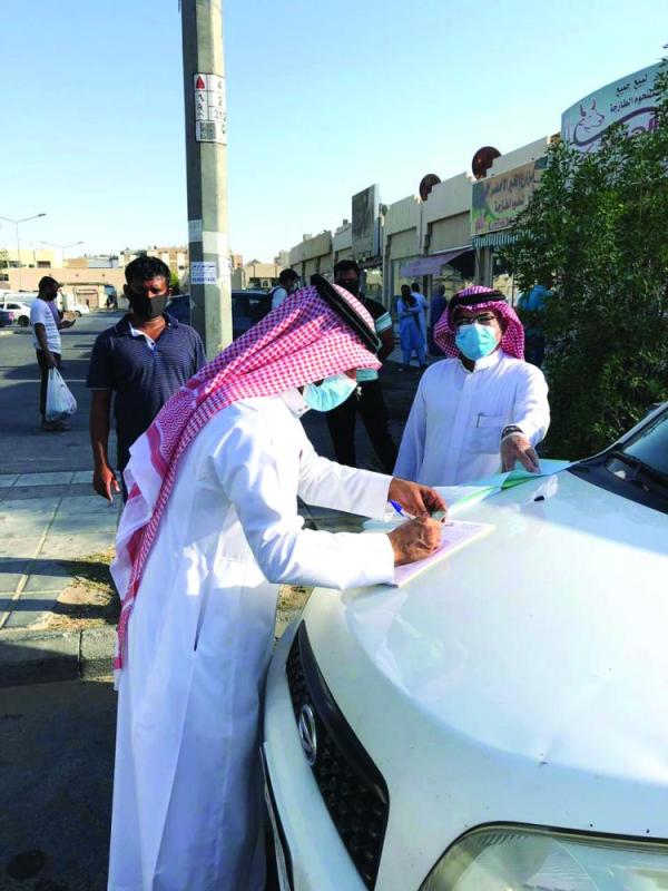 ملاحقة الباعة الجائلين بـ«القزاز» و«العدامة»