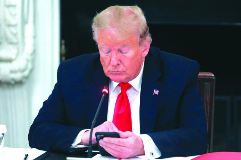 ترامب يجدد تهديده بقطع العلاقات مع الصين