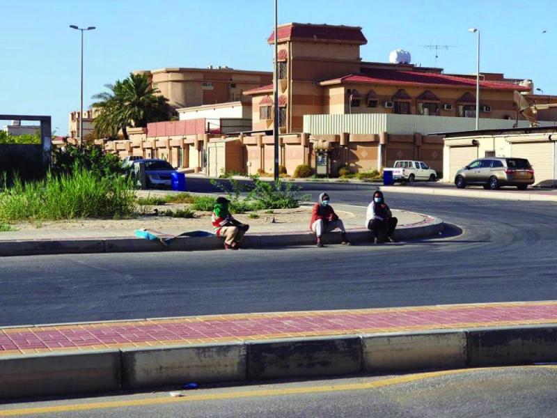 العمالة السائبة بـ«أم الساهك».. بؤرة جديدة لـ«كورونا»