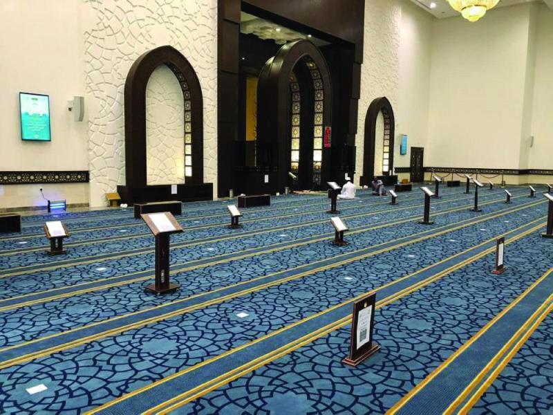 شاشات توعية إلكترونية بجوامع مكة