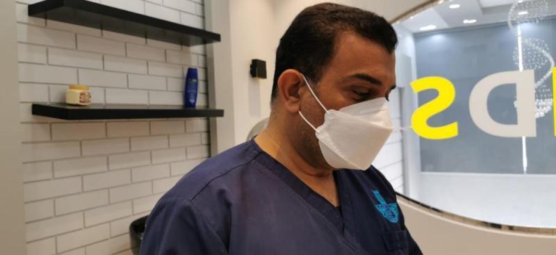 إغلاق محلين و3 صالونات حلاقة بالقطيف