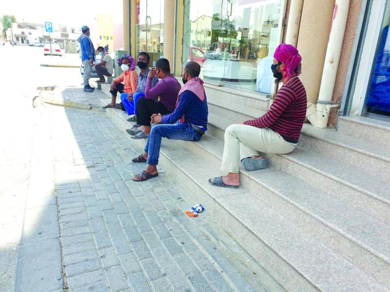 توعية العمالة بخطر «كورونا» مسؤولية مشتركة