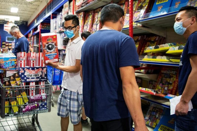تقارب 2.4 مليون حالة ... إصابات كورونا في أمريكا ترتفع