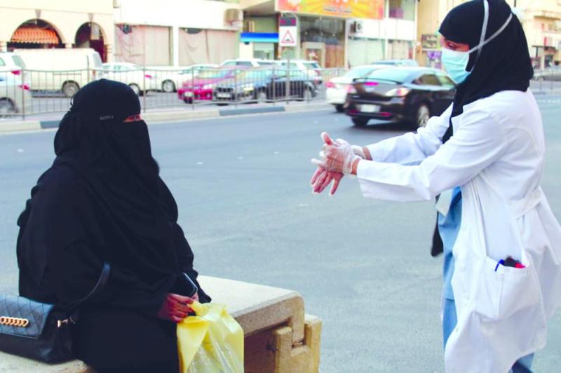 70 متطوعا يعززون الوعي الصحي بـ«كورونا»