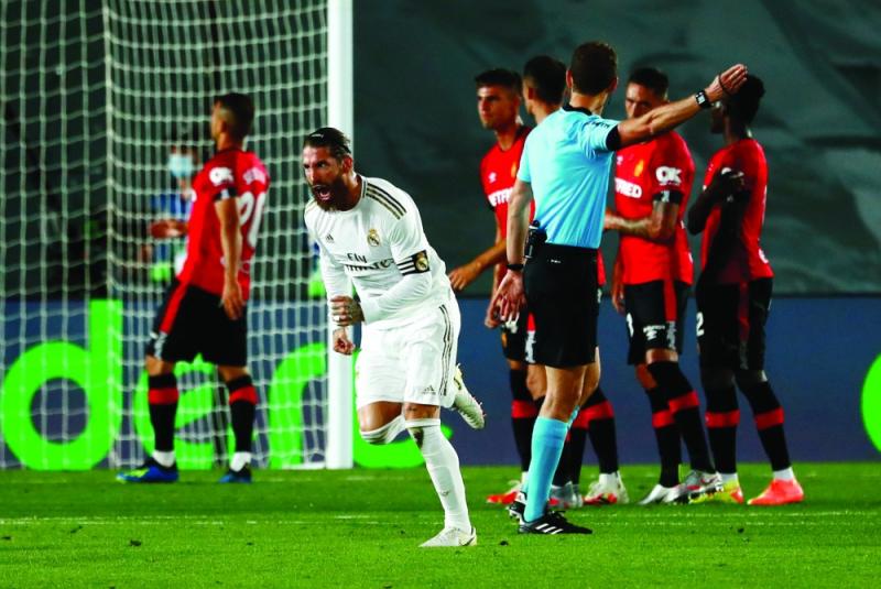 ريال مدريد يلتقي إسبانيول للاحتفاظ بالصدارة
