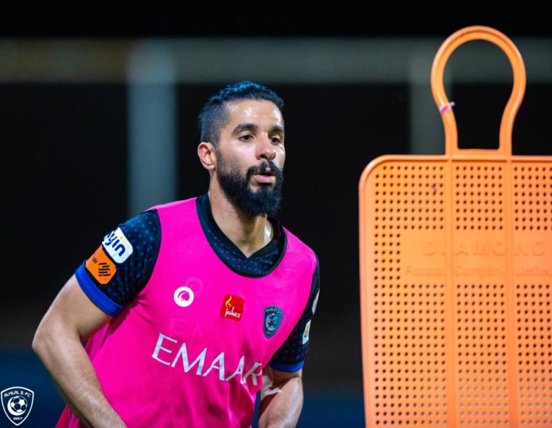 الهلال يمدد التعاقد مع الشلهوب والشهري حتى نهاية الموسم