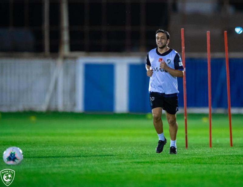 الهلال يمدد التعاقد مع الشلهوب والشهري حتى نهاية الموسم