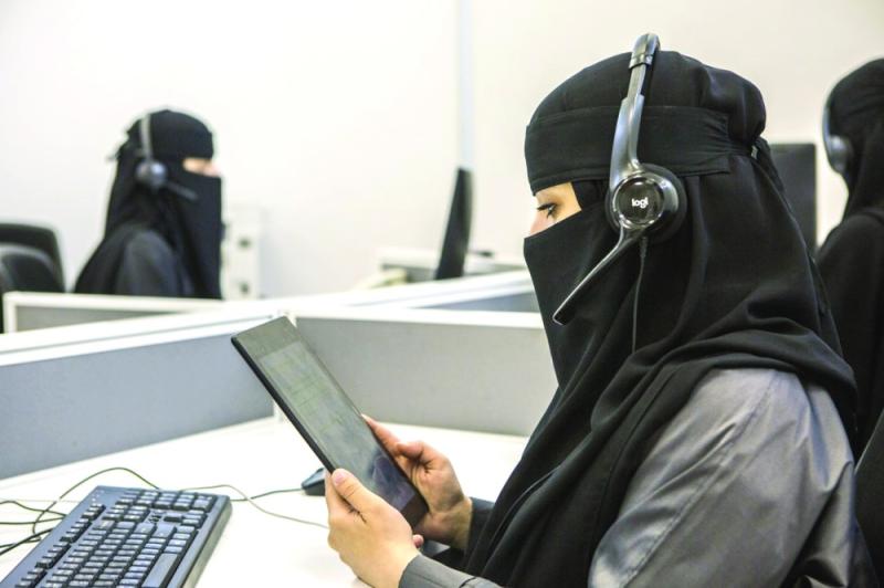 المرأة السعودية.. تضحيات ضخمة وعطاء لا محدود