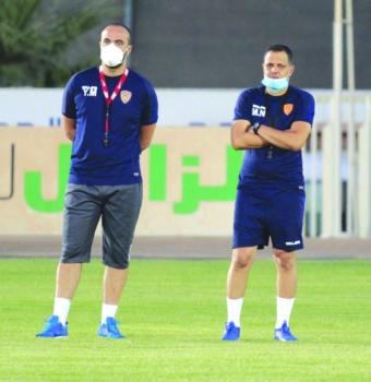 القادسية يواصل تدريباته قبل التوجه إلى أبها