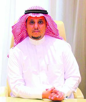 مكاتب تأجير السيارات «تحتل» أرصفة وشوارع الخبر