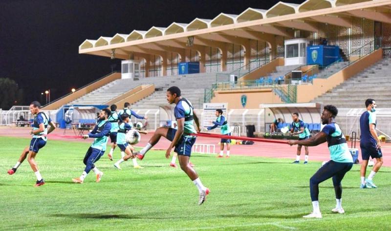 الزواج يغيب لاجامي عن تدريبات الفتح