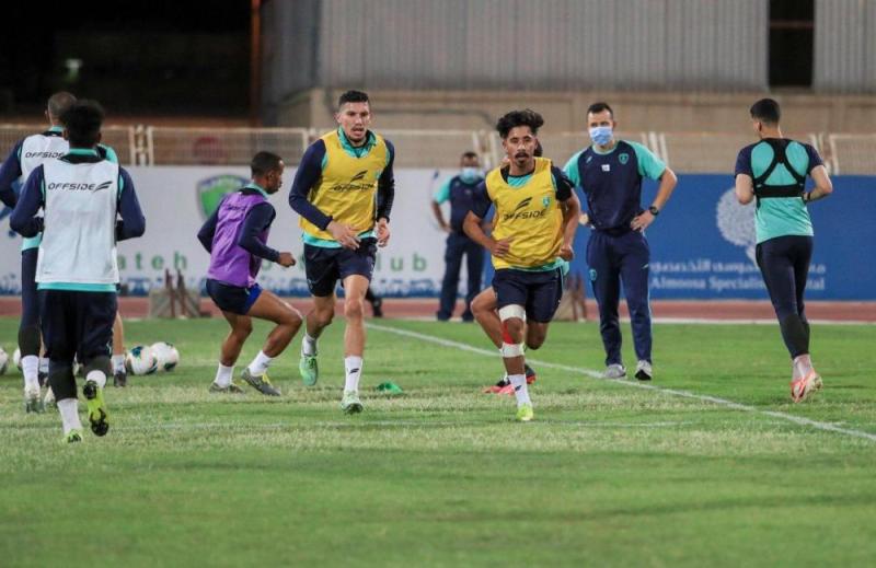 الفتح يعتمد المجموعات ويكثف اللياقة