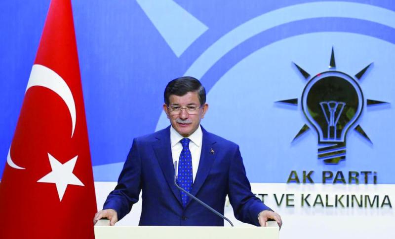 داوود أوغلو يهاجم أردوغان ويصفه بعديم الضمير