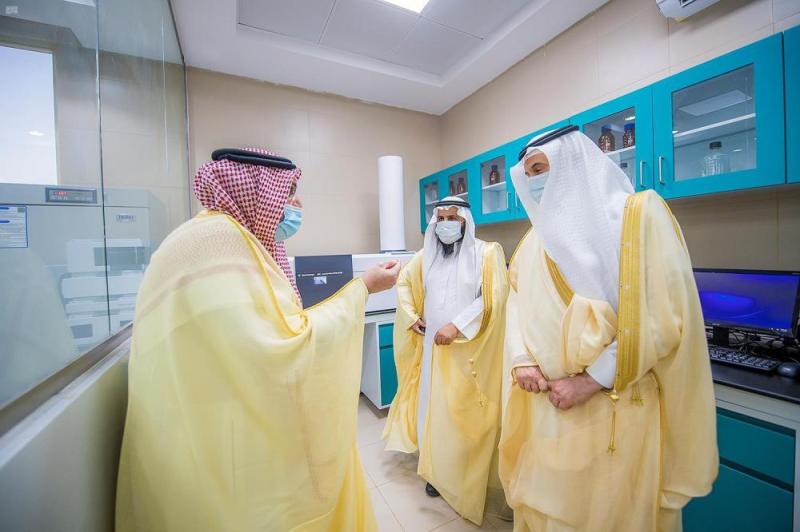 أمير القصيم يدشن «مستشفى الإبل» الأكبر عالميًا