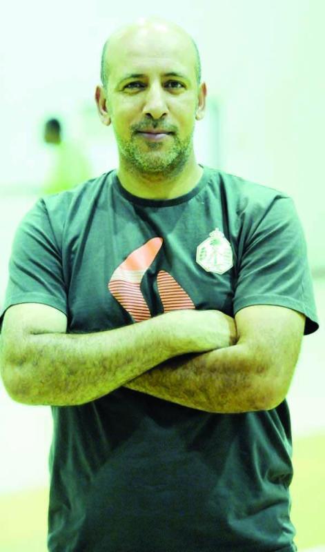 هلال: إلغاء المحترفين كان الأجدر ولا تظلموا الناشئ