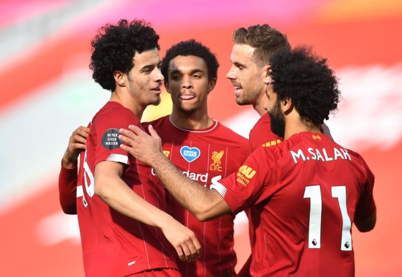 برايتون في اختبار صعب أمام ليفربول