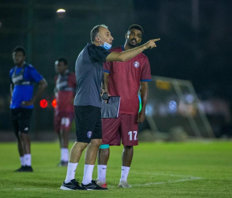 جيوفاني يكثف اللياقة للاعبي العدالة