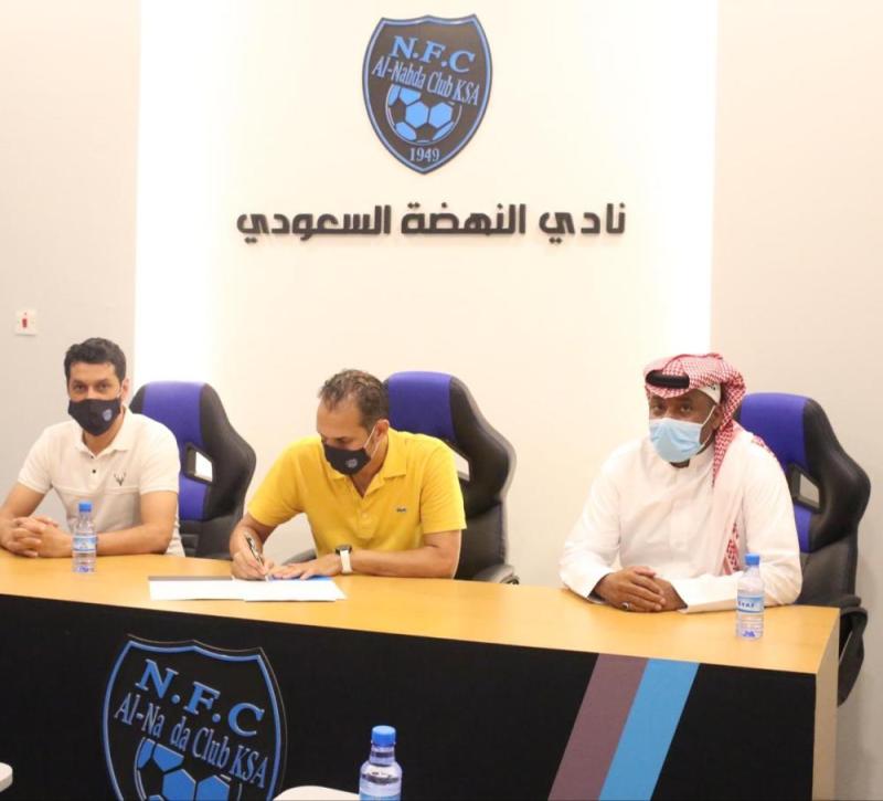 النهضة يجددعقد مدربه عفوان