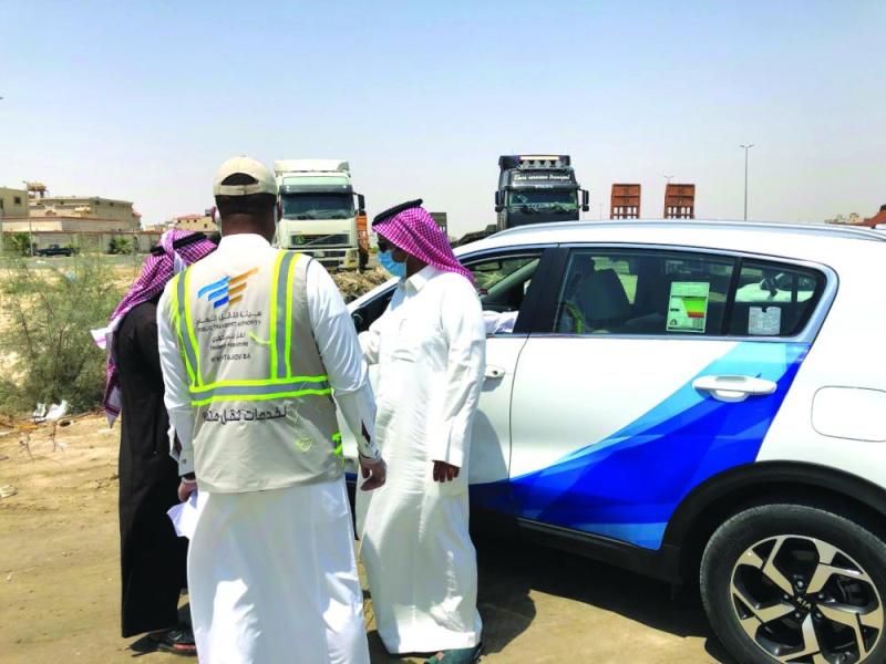 الدمام.. ملاحقة «التستر» ومخالفات النقل بـ«الضاحية»