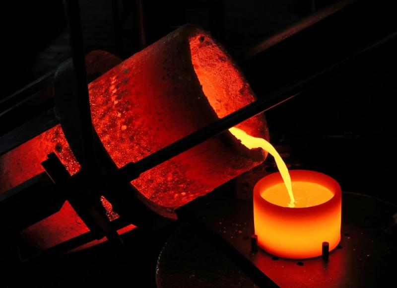 الذهب يقفز إلى ذروته في 9 سنوات