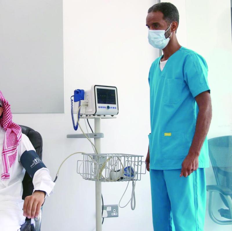 المنافذ البرية تستقبل المواطنين العائدين من الخارج