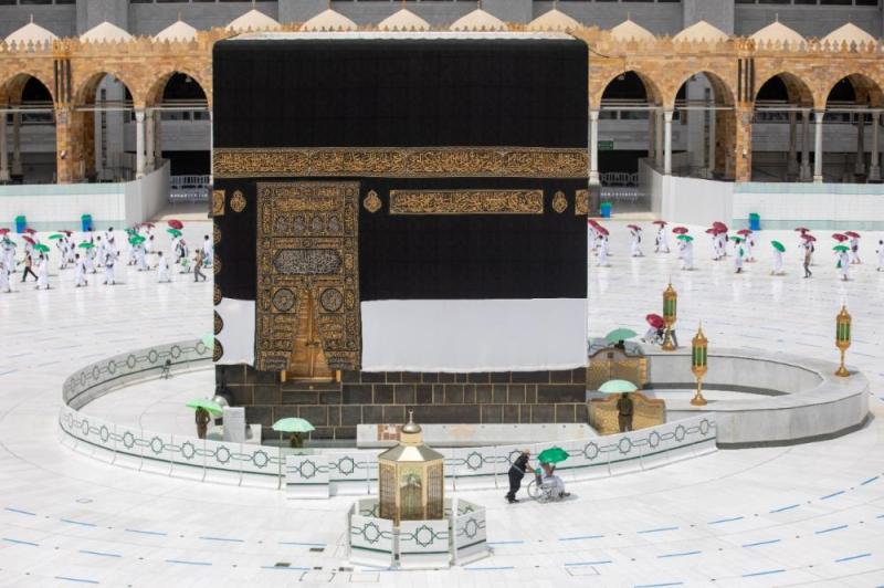 شاهد بالصور كيف قضى الحجاج يوم الترويه