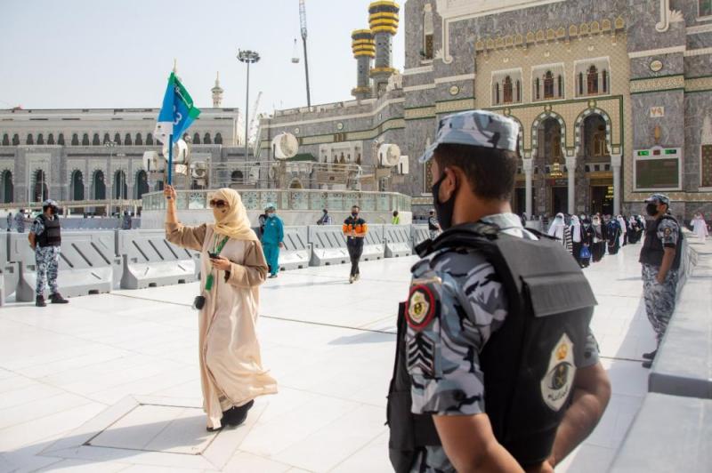 شاهد بالصور كيف قضى الحجاج يوم الترويه