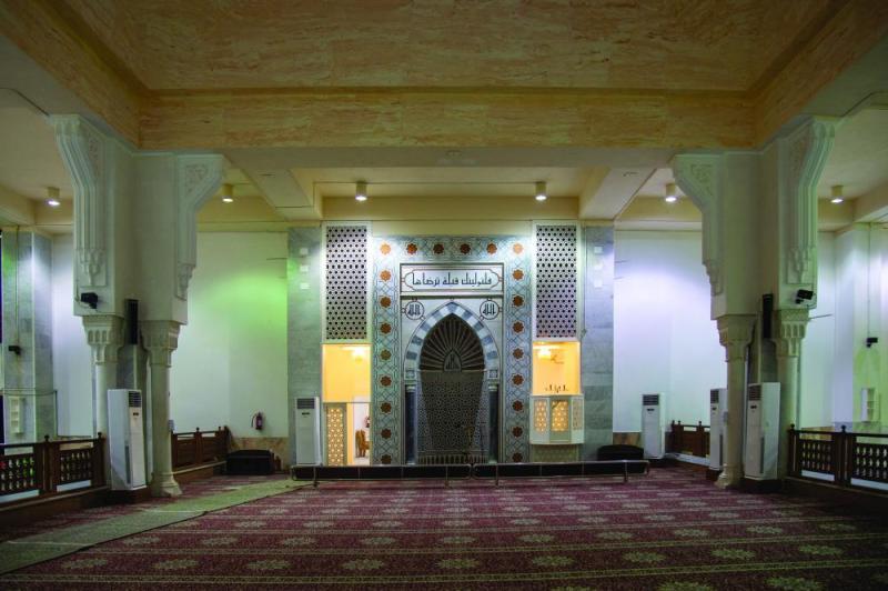 اليوم.. حجاج 160 دولة يتضرعون بالدعاء في عرفة