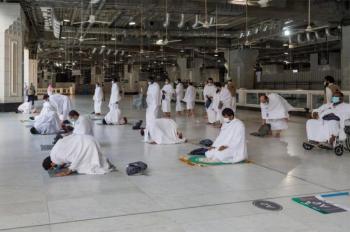 بالصور .. وصول الحجاج إلى المسجد الحرام لأداء طواف الإفاضة