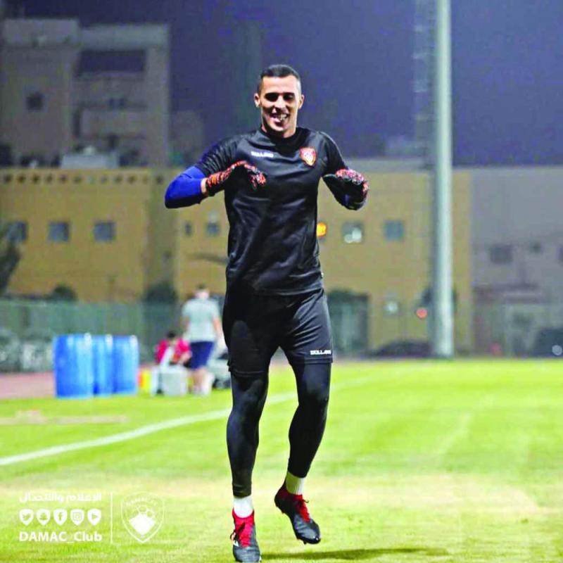 حراس المرمى.. أمان وتحدٍ
