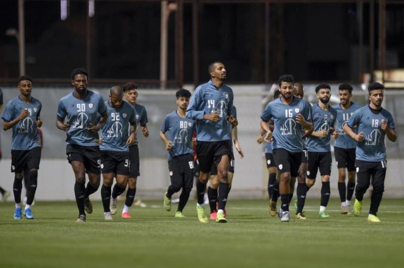 مدرب الشباب يركز على اللياقة قبل مباراة الوحدة