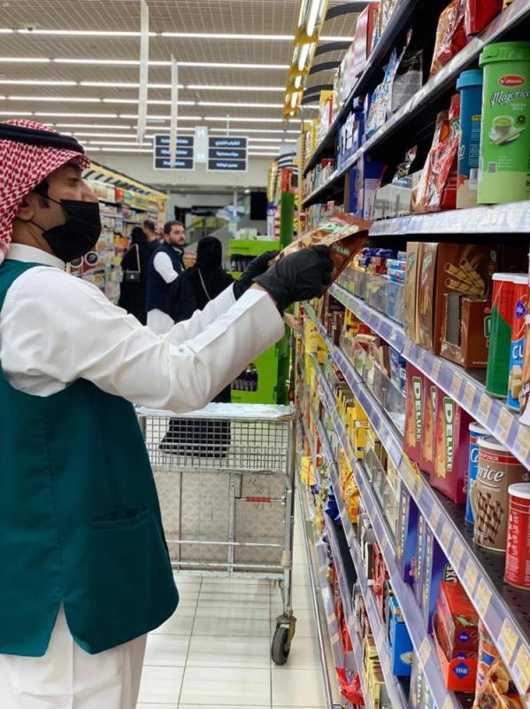 متحدث التجارة: لا تدفع مبلغ أخر على سعر المنتج في الرف