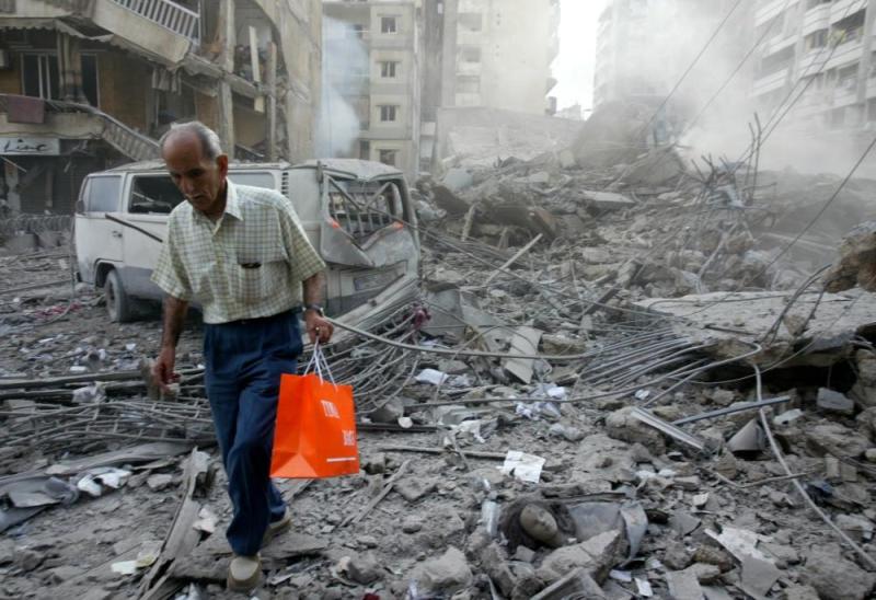 بيروت.. مدينة الدمار والغبار في 30 صورة