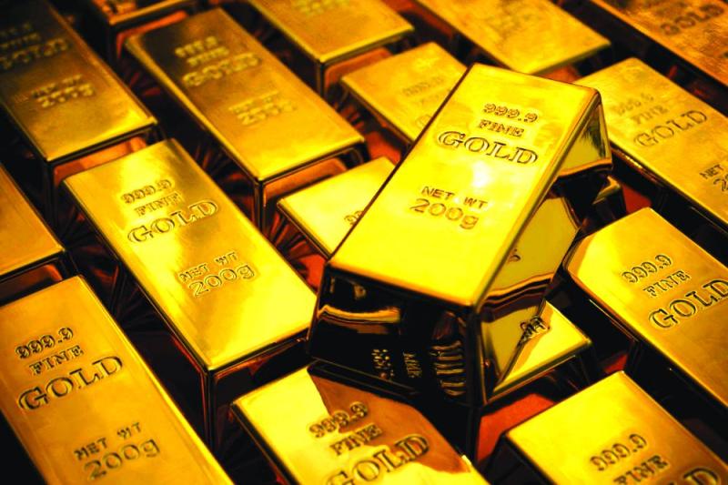 الذهب يواصل ارتفاعه القياسي بتراجع الدولار