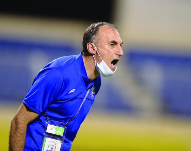 جيوفاني: تعليماتي للاعبين «تبخرت»..!!