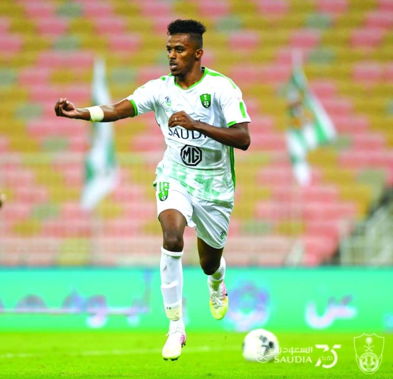 الهلال يقترب من اللقب وصراع خماسي في القاع