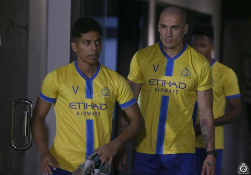 مايكون يقود دفاع النصر أمام أبها