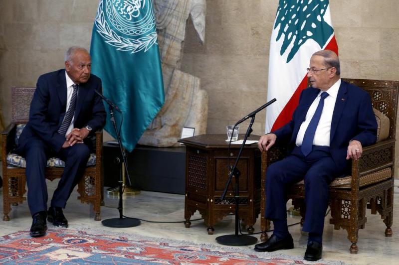 'أبو الغيط' يصل إلى بيروت ويلتقي 'عون' 