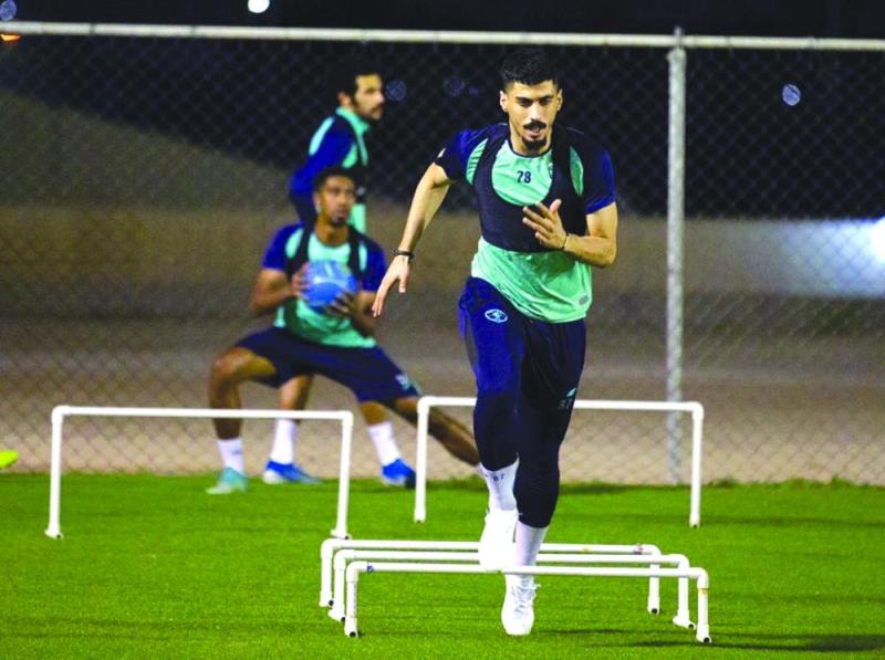 الفتح يغادر للرياض لمواجهة الهلال