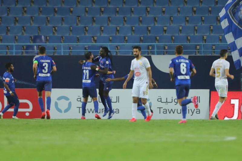 الهلال يواصل صدارته للدوري بفوزه على الفتح