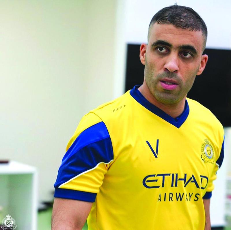 الهلال يسير بثبات.. والعدالة وضمك يشعلان القاع