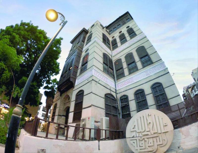 «بيت نصيف».. أصالة الماضي في قلب «العروس»