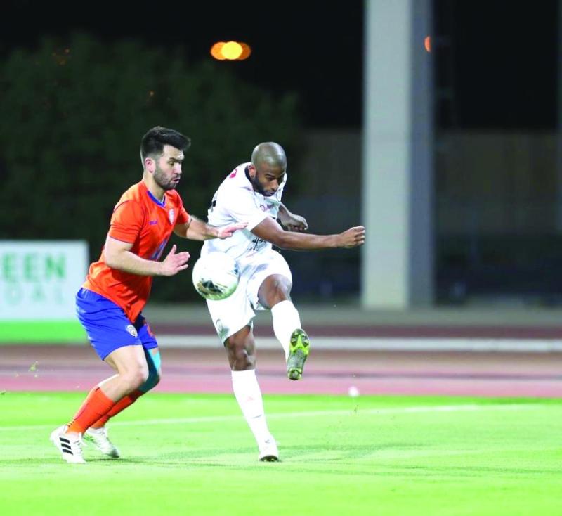 الشباب ينجو من الفيحاء