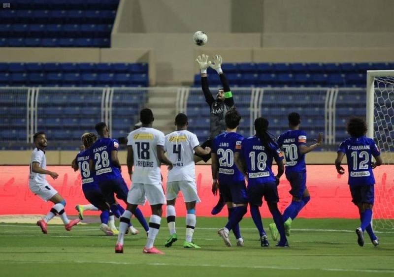 الهلال يواصل الصدارة برباعية في العدالة