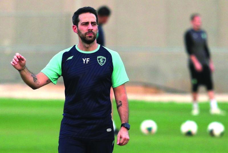 «ضيق الوقت» يحرج مدرب الفتح